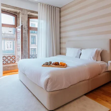 Mouzinho Downtown 2br W/ Parking By Lovelystay Apartment