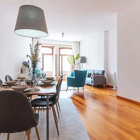 Mouzinho Downtown 2br W/ Parking By Lovelystay Apartment Porto