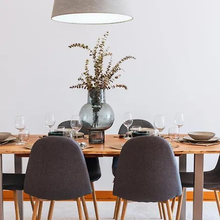 Mouzinho Downtown 2br W/ Parking By Lovelystay Porto